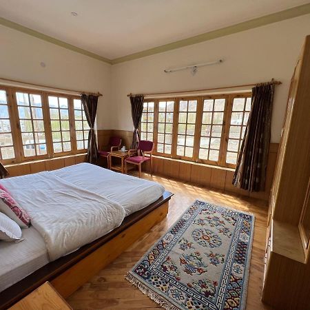 Heschuk Guest House เลห์ ภายนอก รูปภาพ