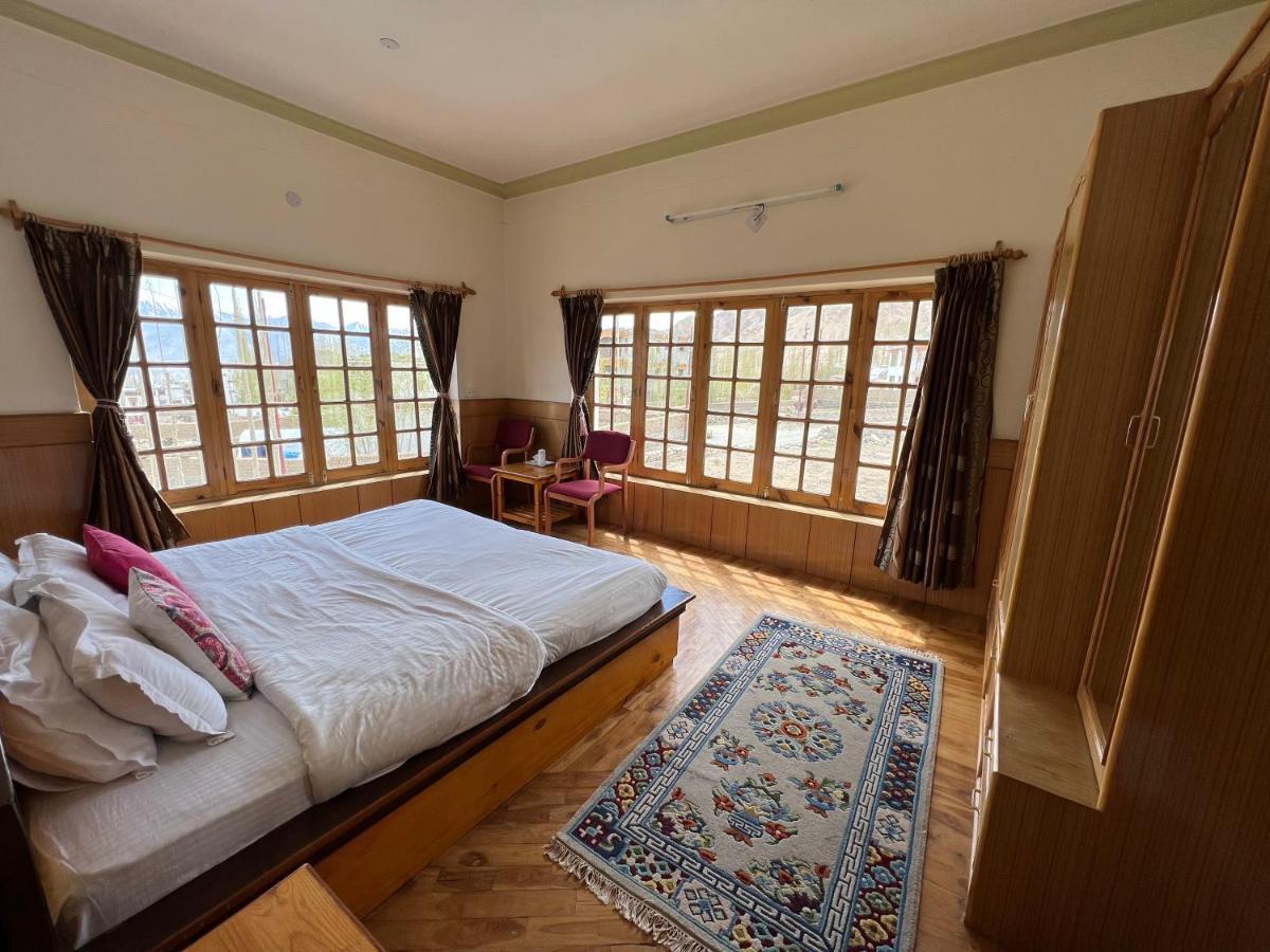 Heschuk Guest House เลห์ ภายนอก รูปภาพ