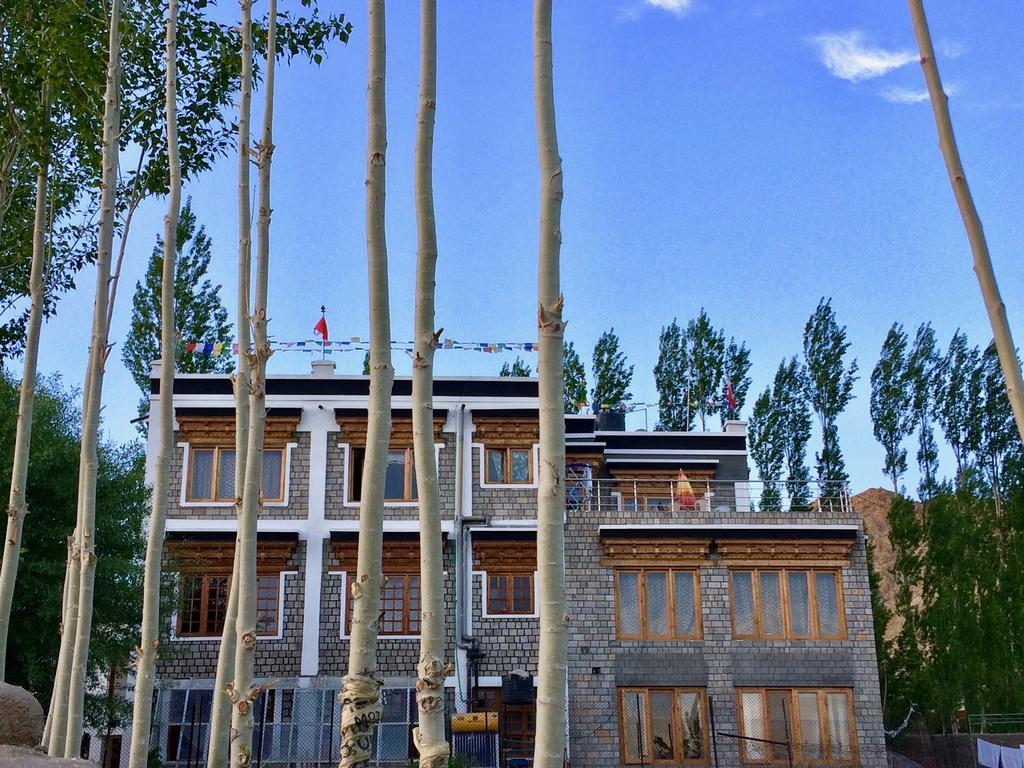 Heschuk Guest House เลห์ ภายนอก รูปภาพ